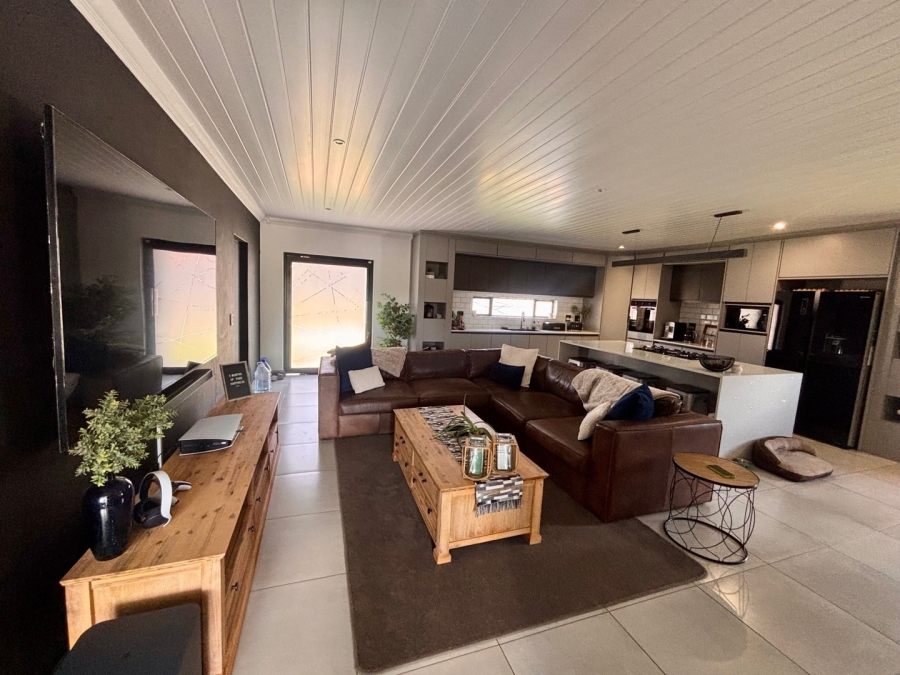 3 Bedroom Property for Sale in Wilkoppies North West